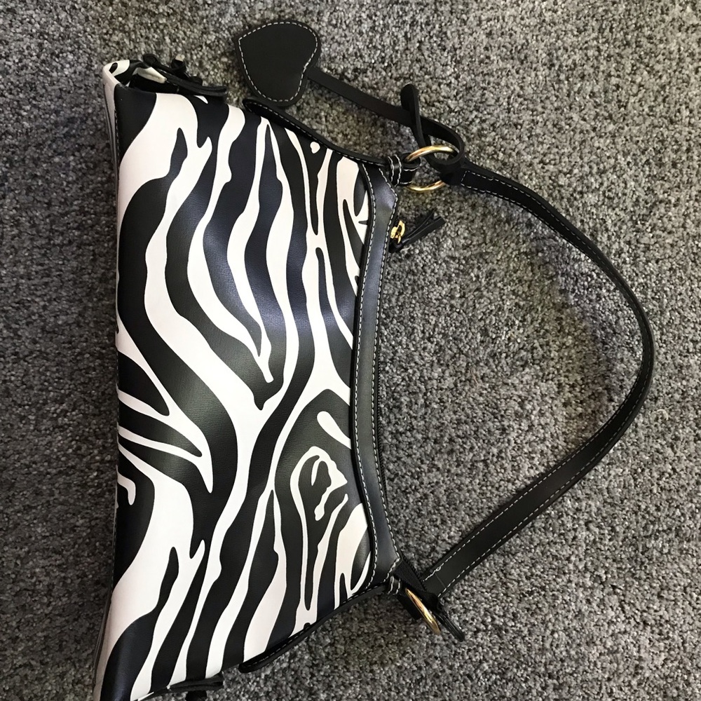 Zebra purse